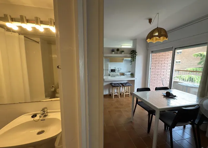Homeholidaysrentals Roure - Costa Barcelona Apartment